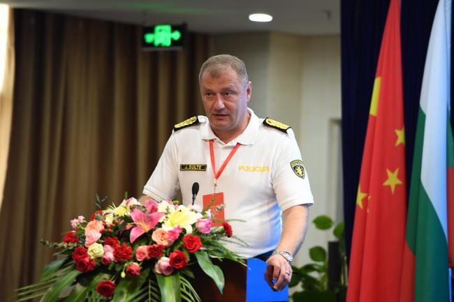 说明: http://info.tdjg.com.cn/info/rootimages/2019/09/29/1562649223468831-1562649223472520.jpg