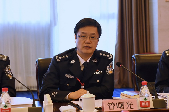 管曙光院长做本科办学情况汇报